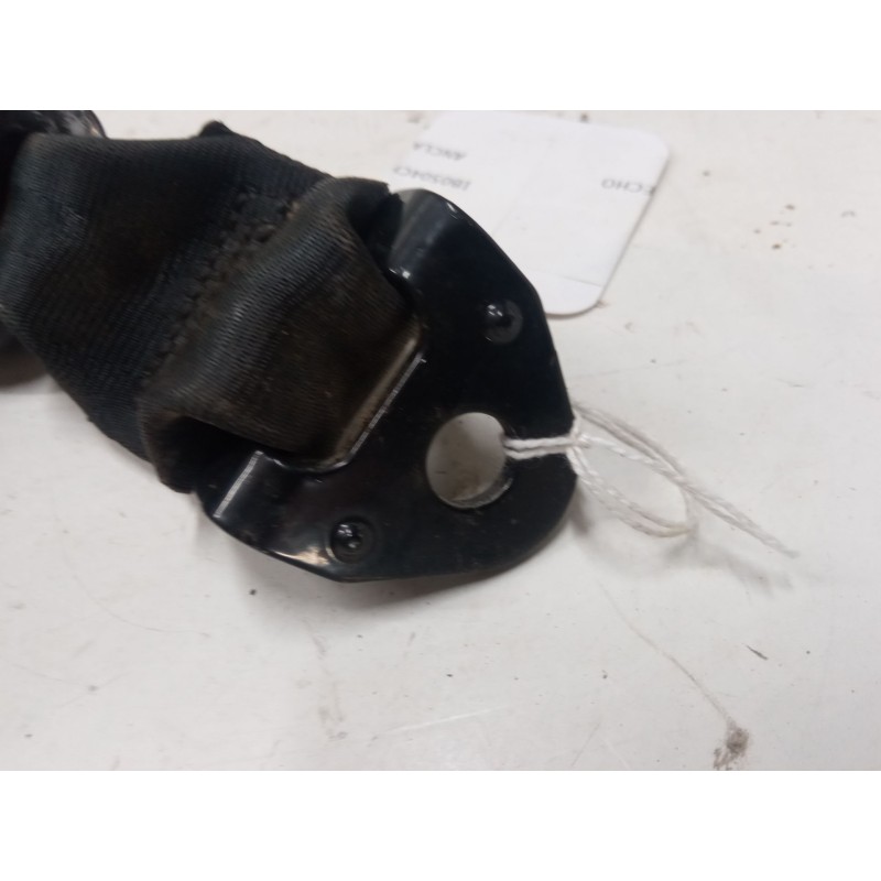 Recambio de anclaje cinturon trasero derecho para renault clio i (b/c57_, 5/357_) 1.2 (5/357y, 5/357k) referencia OEM IAM   