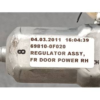 ELEVALUNAS ELECTRICO DELANTERO DERECHO 698100F020 