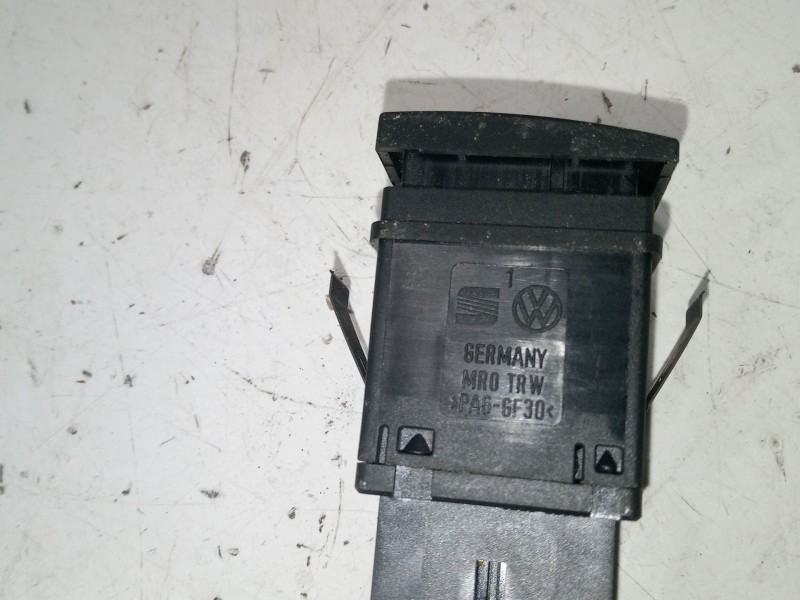 Recambio de warning para volkswagen polo iv (9n_, 9a_) 1.4 16v referencia OEM IAM 6Q0953235A  