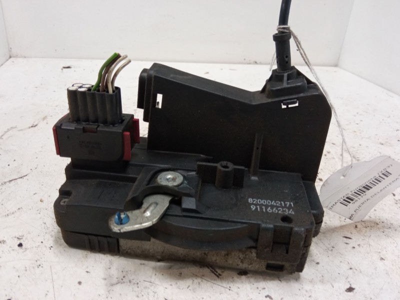 Recambio de cerradura puerta delantera derecha para nissan primastar furgoneta (x83) 1.9 dci 100 referencia OEM IAM   