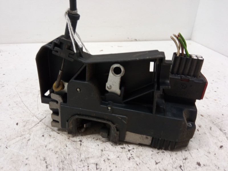 Recambio de cerradura puerta delantera derecha para nissan primastar furgoneta (x83) 1.9 dci 100 referencia OEM IAM   