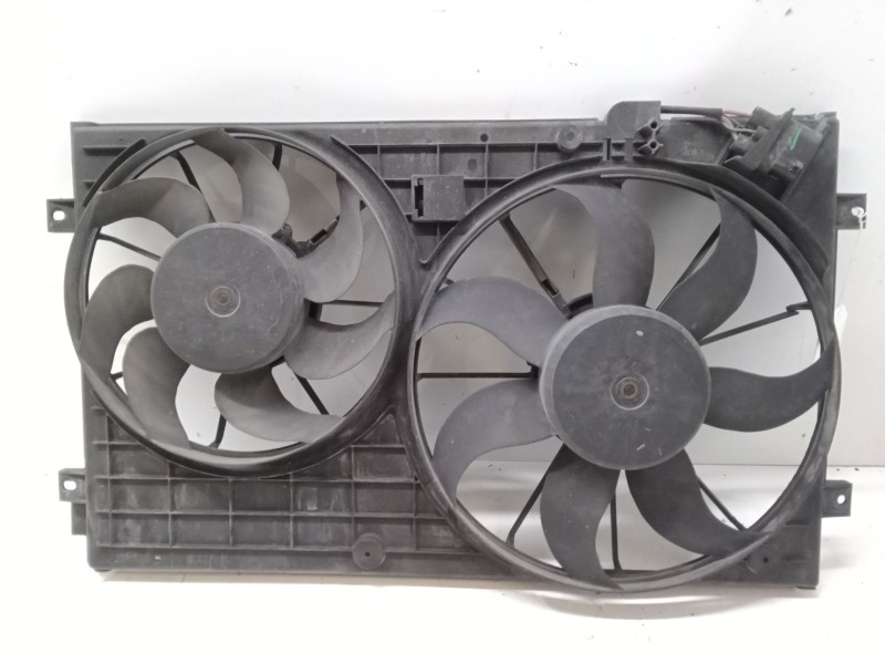 Recambio de electroventilador para audi a3 sportback (8pa) 1.6 fsi referencia OEM IAM   