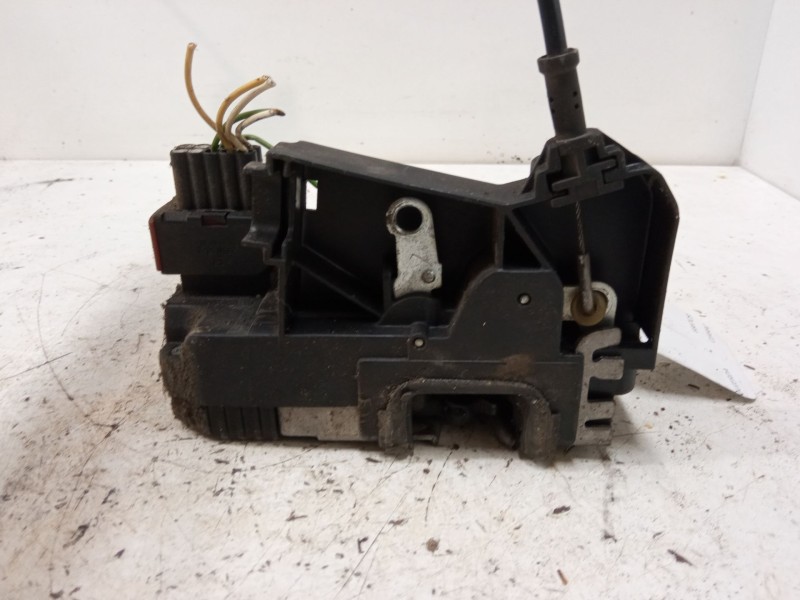 Recambio de cerradura puerta delantera izquierda para nissan primastar furgoneta (x83) 1.9 dci 100 referencia OEM IAM   