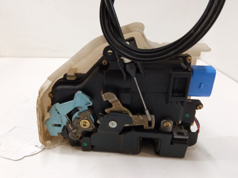 Recambio de cerradura puerta delantera izquierda para volkswagen golf v (1k1) 1.9 tdi 4motion referencia OEM IAM   