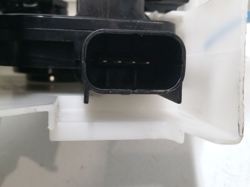 Recambio de cerradura puerta trasera izquierda para kia picanto iii (ja) 1.0 referencia OEM IAM   