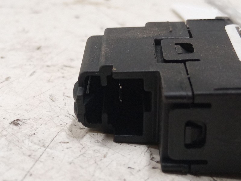 Recambio de warning para ford ecosport 1.0 ecoboost referencia OEM IAM D09T 13A350 ADW  