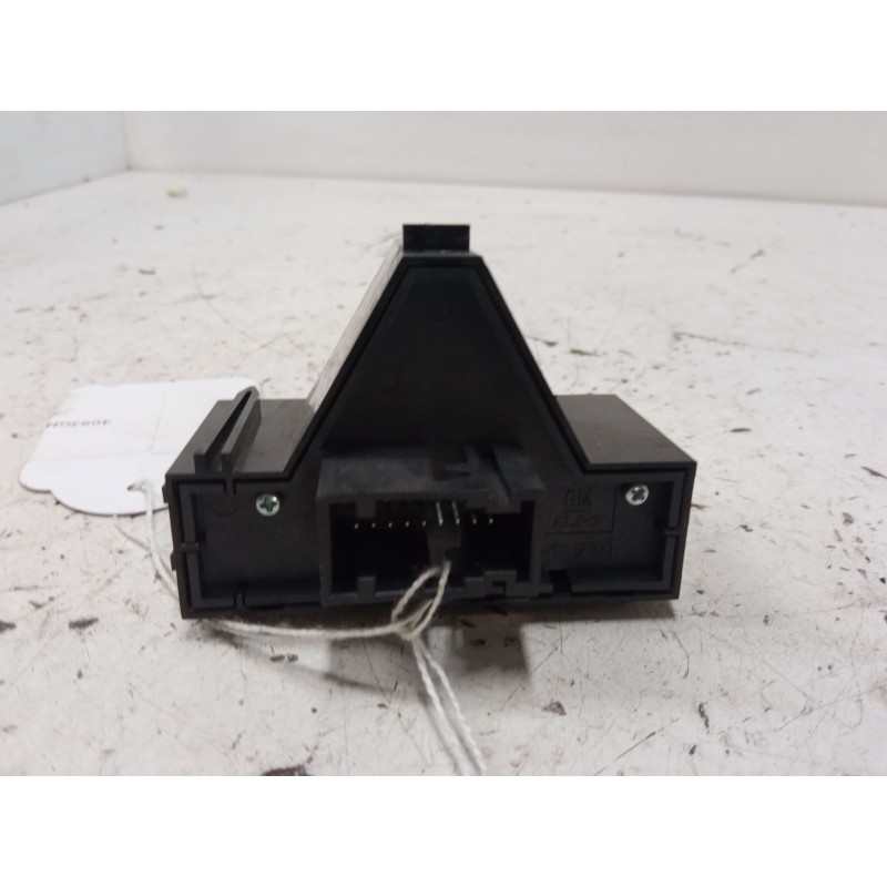 Recambio de warning para opel corsa d (s07) 1.3 cdti (l08, l68) referencia OEM IAM 13189529  