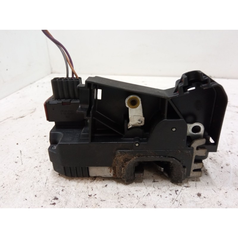 Recambio de cerradura puerta trasera izquierda para nissan primastar furgoneta (x83) 1.9 dci 100 referencia OEM IAM 8200020187  