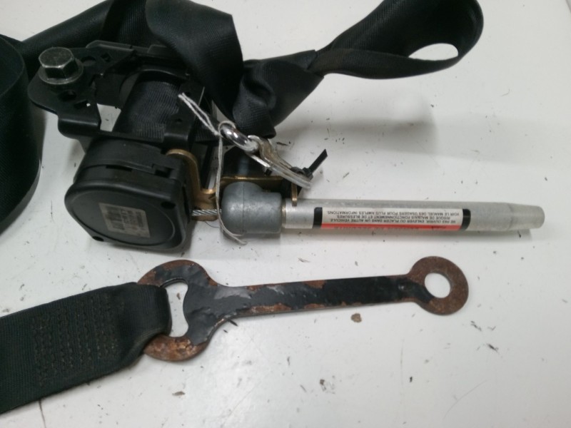 Recambio de cinturon seguridad delantero derecho para saab 9-3 cabriolet (ys3d) 2.0 turbo referencia OEM IAM   