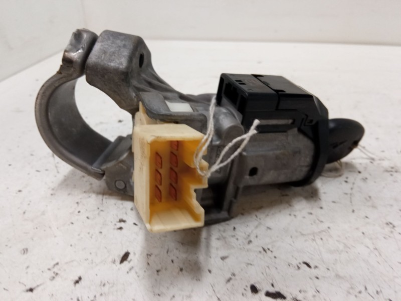 Recambio de clausor para peugeot 108 1.2 referencia OEM IAM 897820H020  