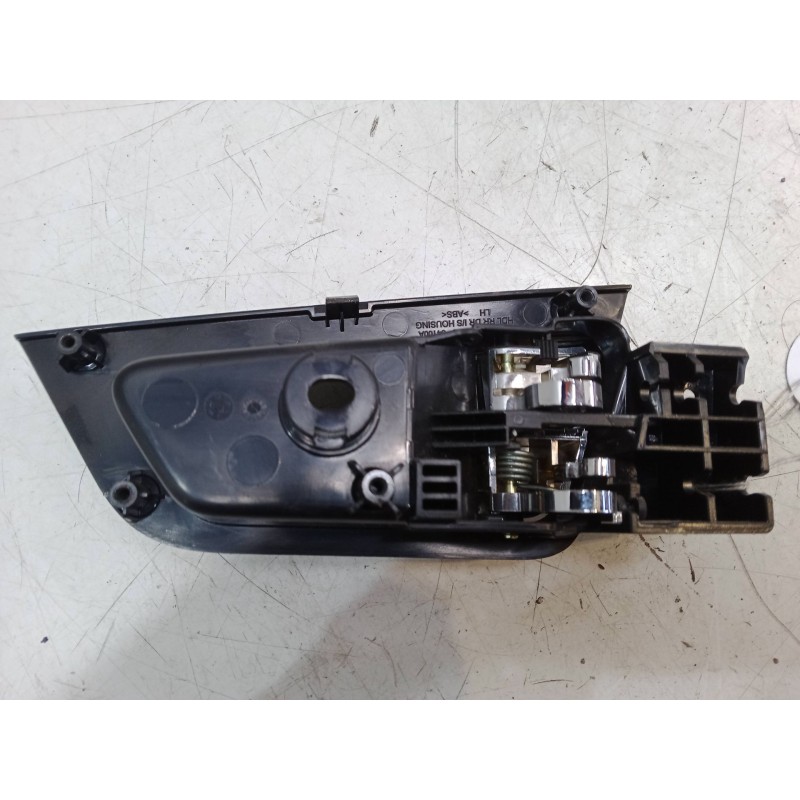 Recambio de maneta interior puerta trasera izquierda para ssangyong korando (ck) 2.0 e-xdi referencia OEM IAM   