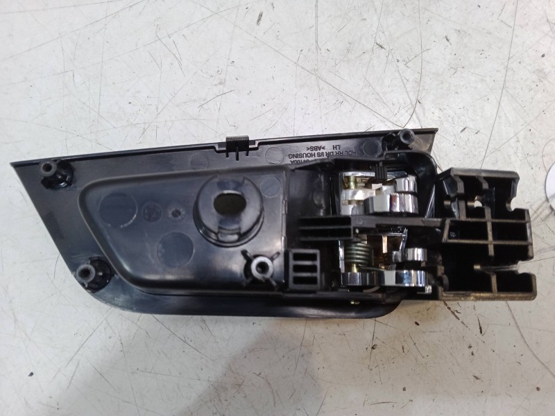 Recambio de maneta interior puerta trasera izquierda para ssangyong korando (ck) 2.0 e-xdi referencia OEM IAM   