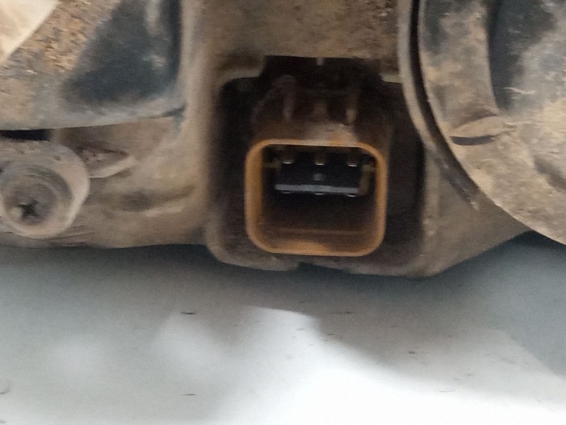 Recambio de faro izquierdo para chevrolet captiva (c100, c140) 2.4 referencia OEM IAM   