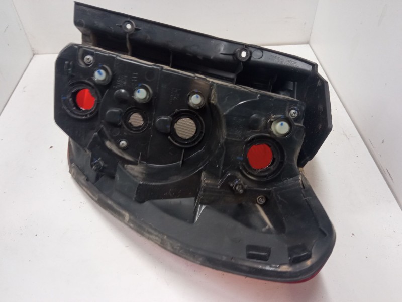 Recambio de piloto trasero izquierdo para chevrolet captiva (c100, c140) 2.4 referencia OEM IAM   