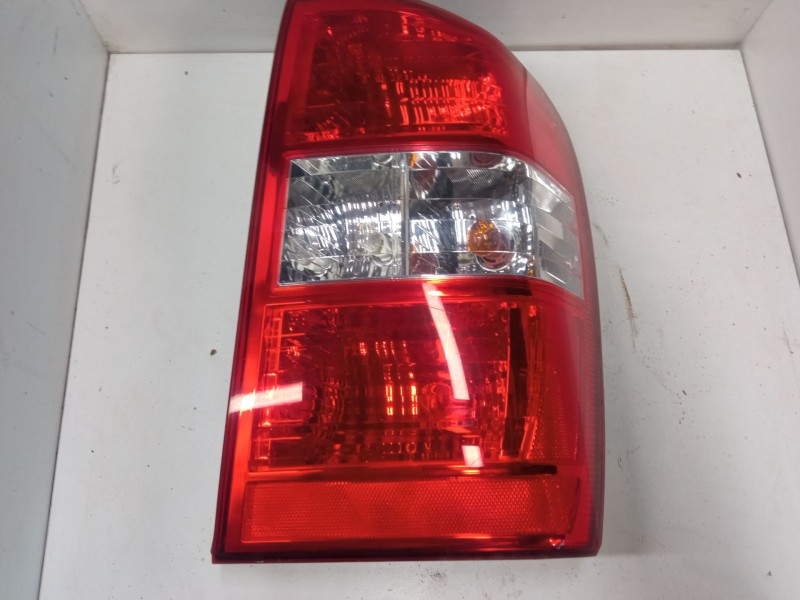 Recambio de piloto trasero derecho para kia carnival / grand carnival iii (vq) 2.9 crdi referencia OEM IAM   