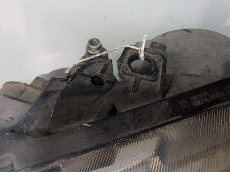 Recambio de faro izquierdo para renault megane ii coupé-cabriolet (em0/1_) 1.5 dci (em1e) referencia OEM IAM   