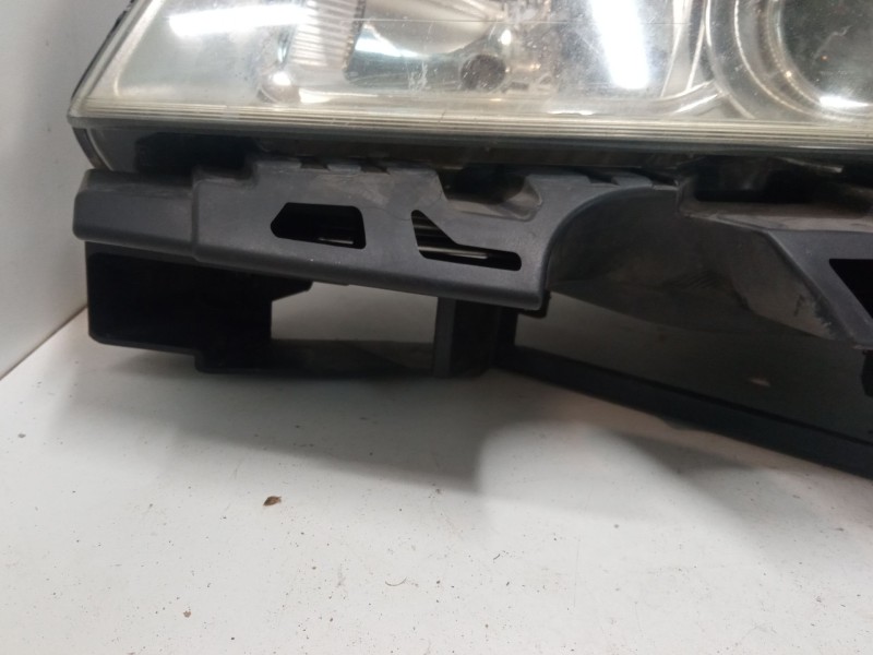 Recambio de faro izquierdo para renault megane ii coupé-cabriolet (em0/1_) 1.5 dci (em1e) referencia OEM IAM   