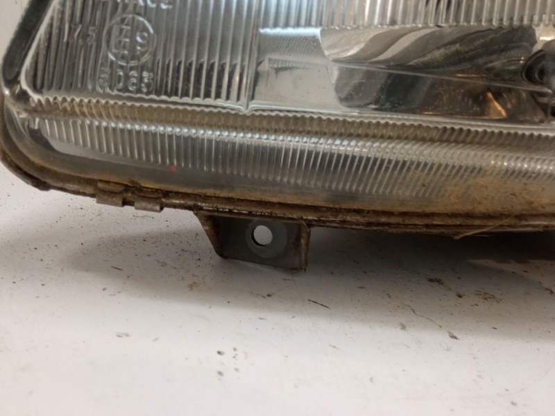 Recambio de faro izquierdo para mercedes-benz 108 cdi referencia OEM IAM   