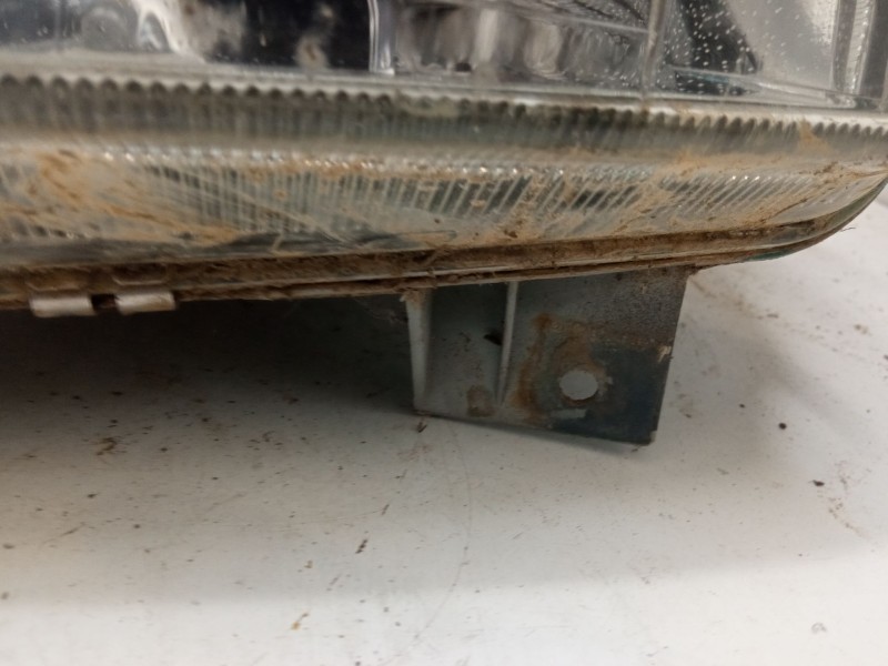 Recambio de faro izquierdo para mercedes-benz 108 cdi referencia OEM IAM   