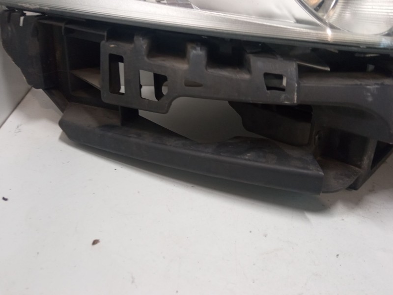 Recambio de faro derecho para renault megane ii coupé-cabriolet (em0/1_) 1.5 dci (em1e) referencia OEM IAM   