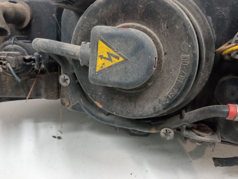 Recambio de faro izquierdo xenon para bmw 5 touring (e39) 525 d referencia OEM IAM   