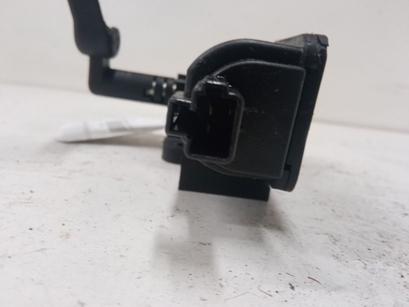 Recambio de motor lunas oscilobatiente derecho para kia carnival / grand carnival iii (vq) 2.9 crdi referencia OEM IAM   