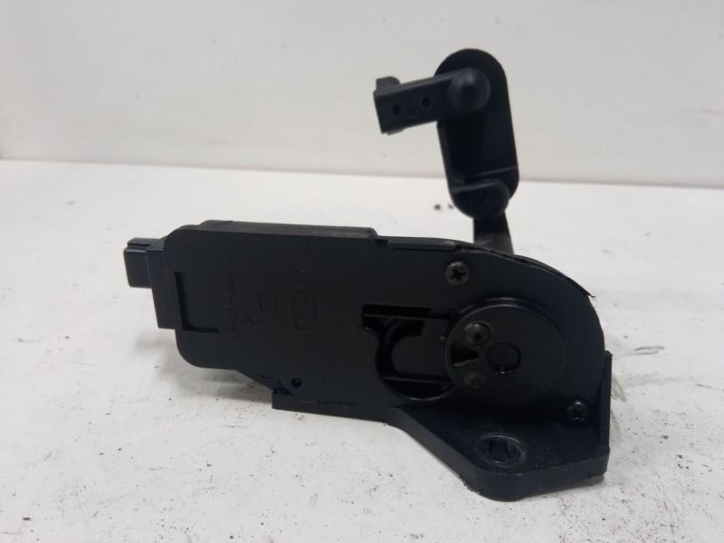 Recambio de motor lunas oscilobatiente derecho para kia carnival / grand carnival iii (vq) 2.9 crdi referencia OEM IAM   