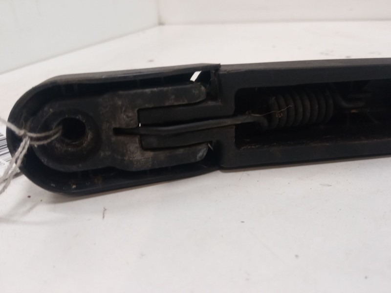 Recambio de brazo limpia trasero para kia carnival / grand carnival iii (vq) 2.9 crdi referencia OEM IAM   