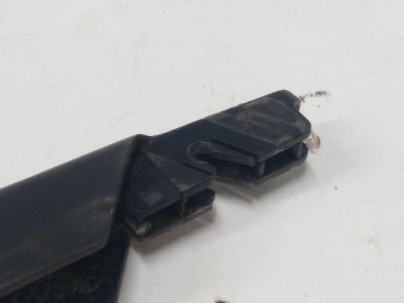 Recambio de brazo limpia trasero para kia carnival / grand carnival iii (vq) 2.9 crdi referencia OEM IAM   