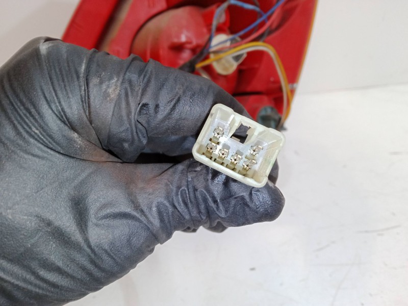 Recambio de piloto trasero izquierdo para daewoo kalos (klas) 1.4 referencia OEM IAM   