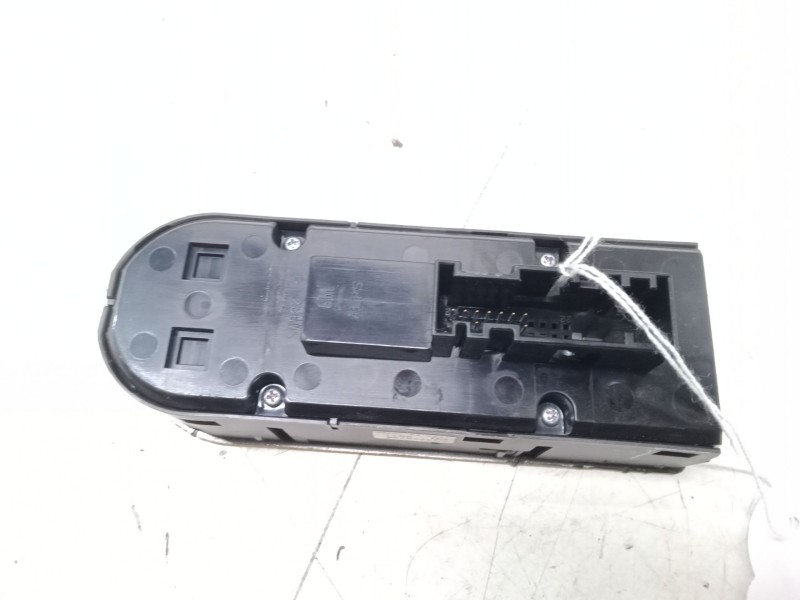 Recambio de mando elevalunas delantero izquierdo para opel zafira / zafira family b (a05) 1.9 cdti (m75) referencia OEM IAM   