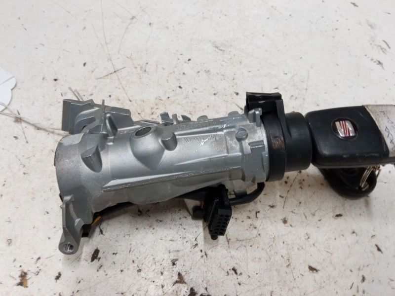 Recambio de clausor para seat altea (5p1) 1.9 tdi referencia OEM IAM   
