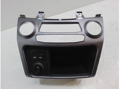 Recambio de consola central superior para ssangyong korando (ck) 2.0 e-xdi referencia OEM IAM   