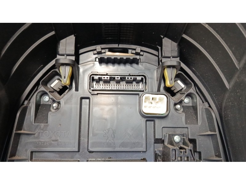 Recambio de cuadro instrumentos para toyota aygo (_b4_) 1.0 (kgb40) referencia OEM IAM   