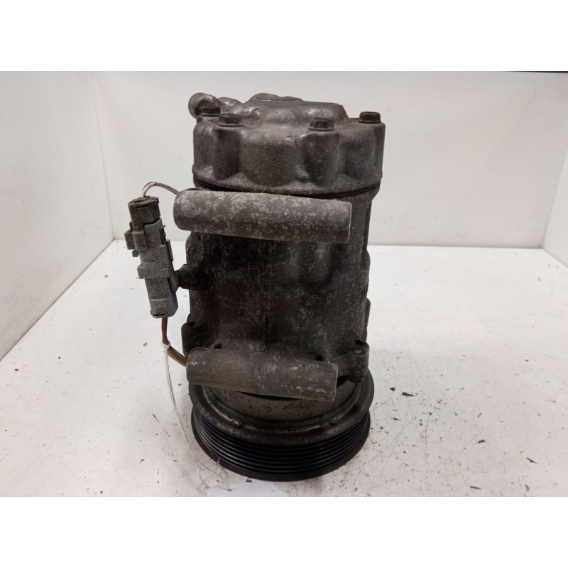 Recambio de compresor a/a para renault twingo ii (cn0_) 1.2 16v (cn0k, cn0v) referencia OEM IAM 8200819568  