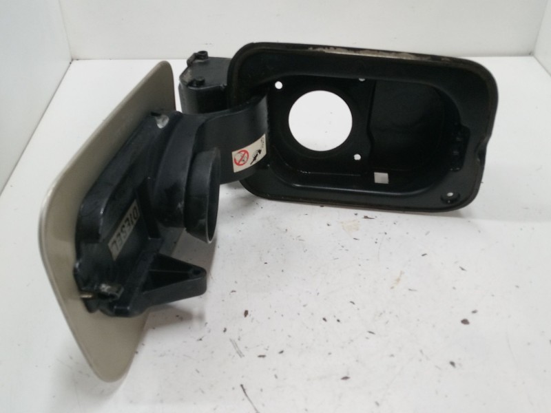 Recambio de tapa exterior combustible para renault megane ii sedán (lm0/1_) 1.5 dci (lm1f) referencia OEM IAM   