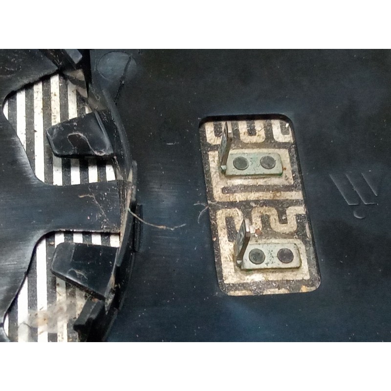 Recambio de cristal retrovisor derecho para renault laguna iii (bt0/1) 1.5 dci (bt00, bt0a, bt0t, bt1j) referencia OEM IAM   