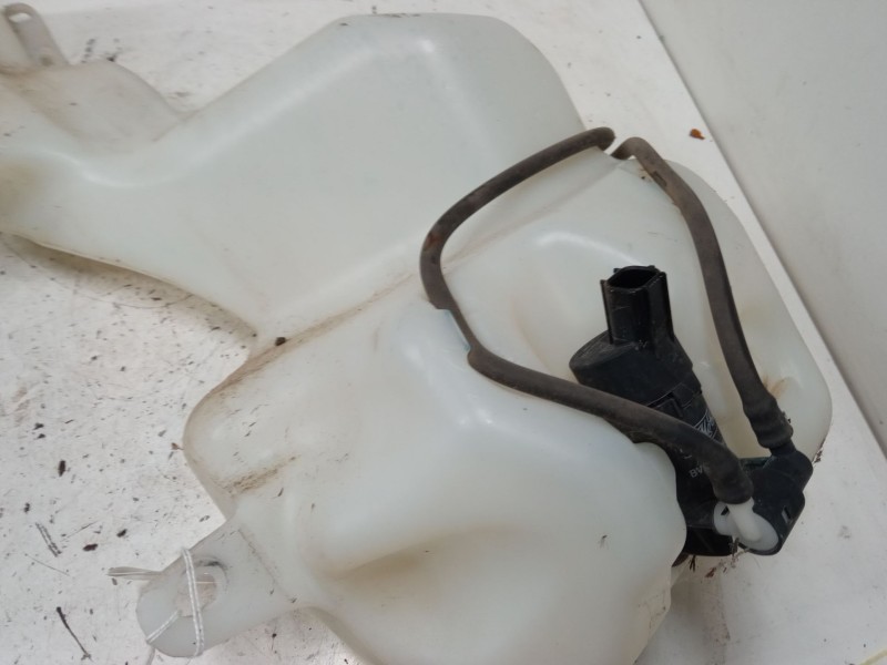 Recambio de deposito limpiaparabrisas para ford ecosport 1.0 ecoboost referencia OEM IAM   