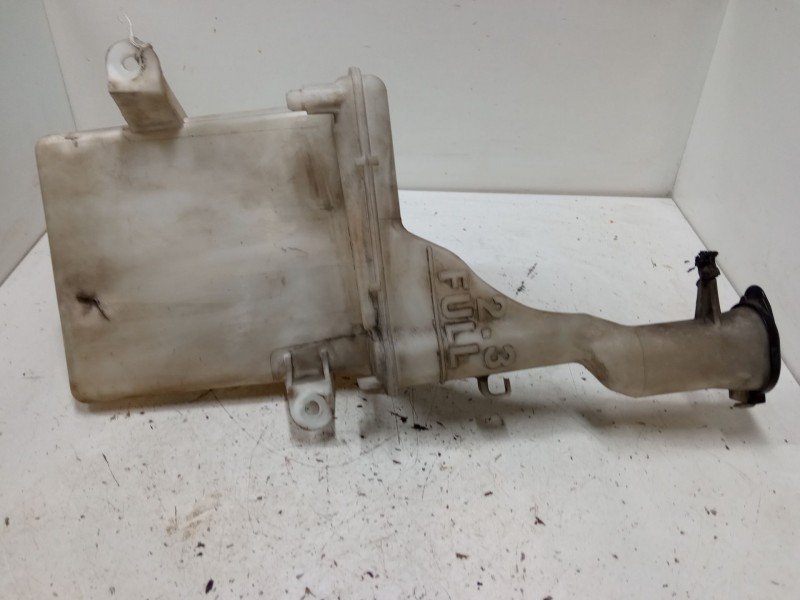 Recambio de deposito limpiaparabrisas para toyota yaris (_p1_) 1.3 (ncp10_, scp12_) referencia OEM IAM   