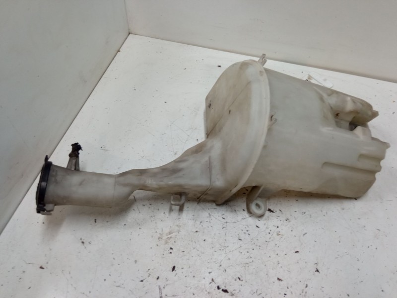 Recambio de deposito limpiaparabrisas para toyota yaris (_p1_) 1.3 (ncp10_, scp12_) referencia OEM IAM   