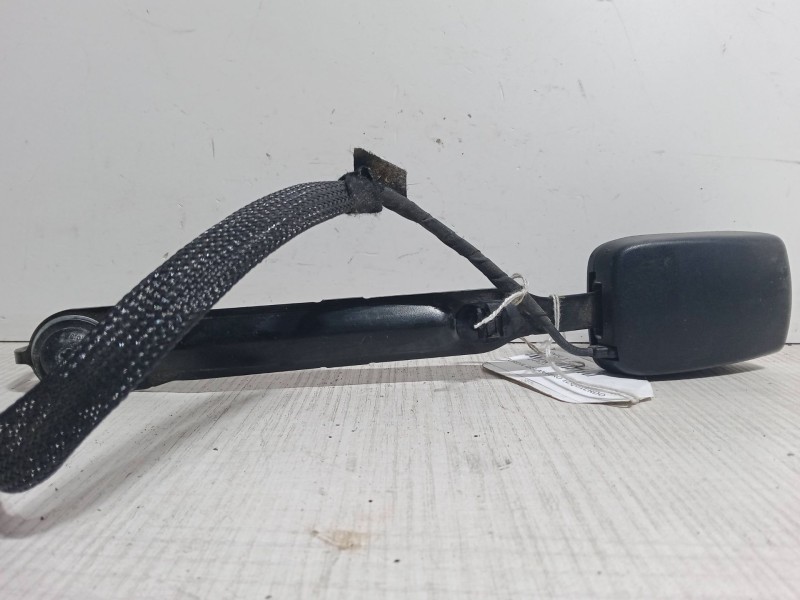 Recambio de anclaje cinturon delantero izquierdo para renault scénic iii (jz0/1_) 1.6 dci (jz00, jz12) referencia OEM IAM   