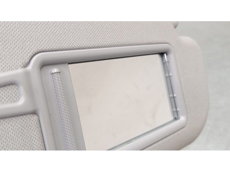 Recambio de parasol derecho para hyundai i30 (gd) 1.4 crdi referencia OEM IAM   