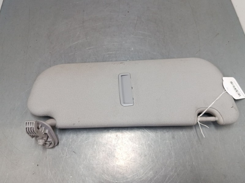 Recambio de parasol izquierdo para hyundai i30 (gd) 1.4 crdi referencia OEM IAM   