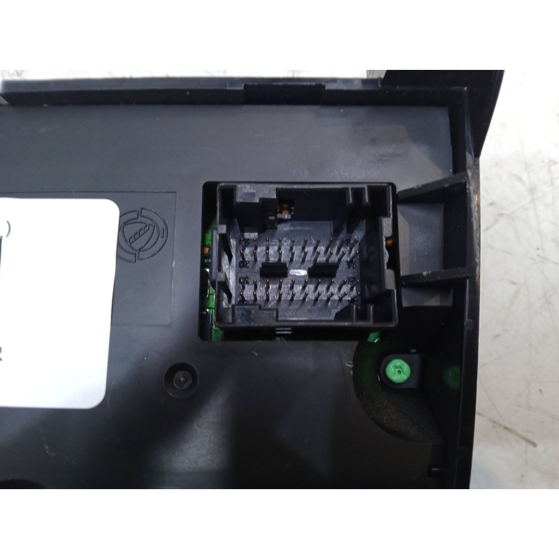 Recambio de mando climatizador para fiat grande punto (199_) 1.4 (199axb11, 199axb1a, 199bxb1a, 199axl1a) referencia OEM IAM 735