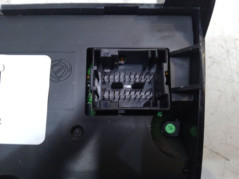Recambio de mando climatizador para fiat grande punto (199_) 1.4 (199axb11, 199axb1a, 199bxb1a, 199axl1a) referencia OEM IAM 735