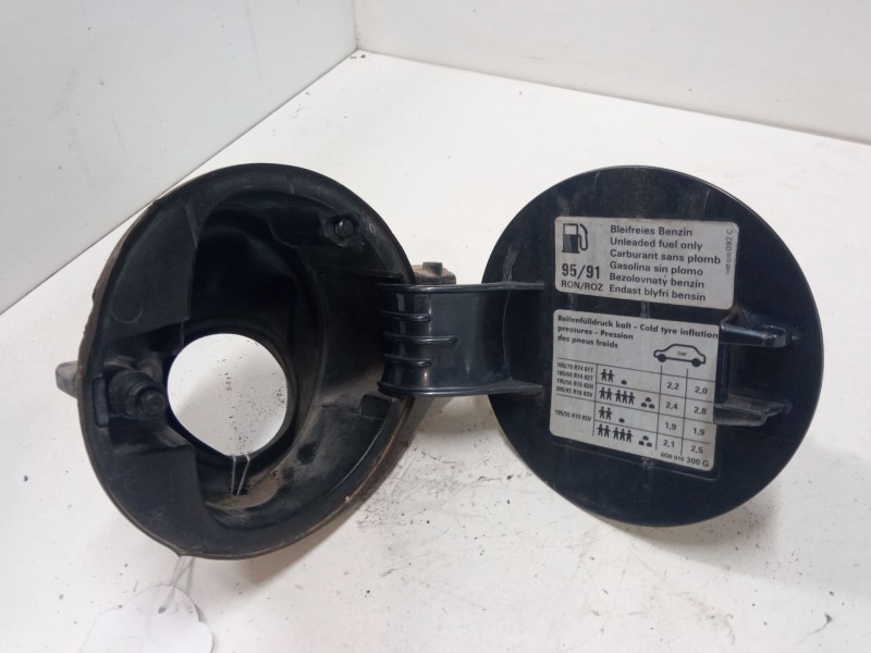 Recambio de tapa exterior combustible para volkswagen polo iv (9n_, 9a_) 1.4 16v referencia OEM IAM   