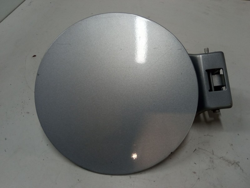 Recambio de tapa exterior combustible para kia carnival / grand carnival iii (vq) 2.9 crdi referencia OEM IAM   