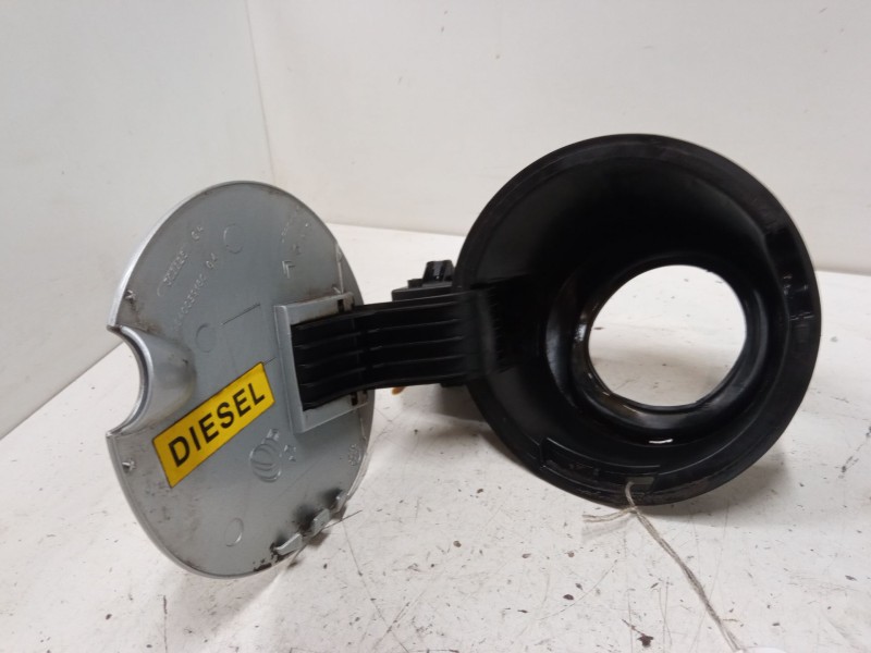 Recambio de tapa exterior combustible para citroën c2 (jm_) 1.4 hdi referencia OEM IAM   