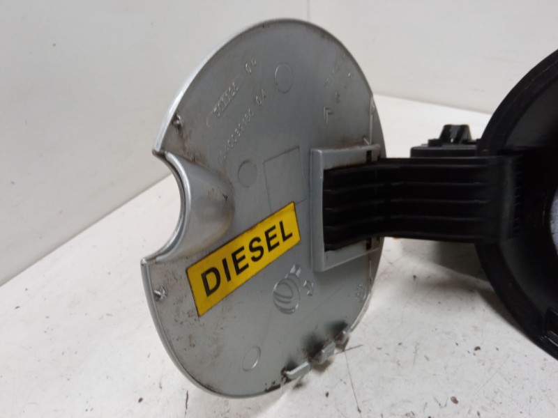 Recambio de tapa exterior combustible para citroën c2 (jm_) 1.4 hdi referencia OEM IAM   