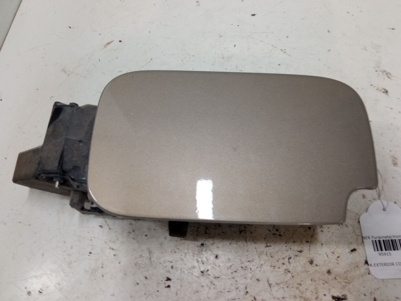 Recambio de tapa exterior combustible para peugeot partner furgoneta/monovolumen 1.6 hdi 16v referencia OEM IAM   